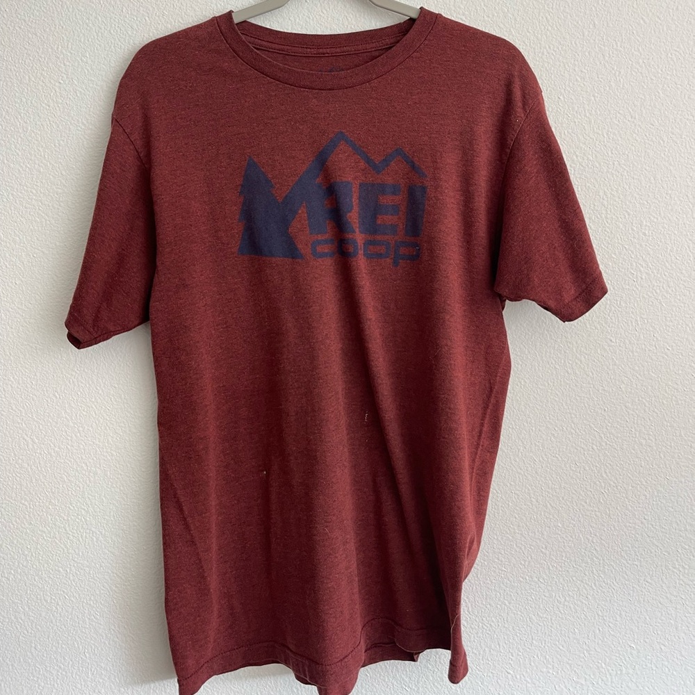 REI tee